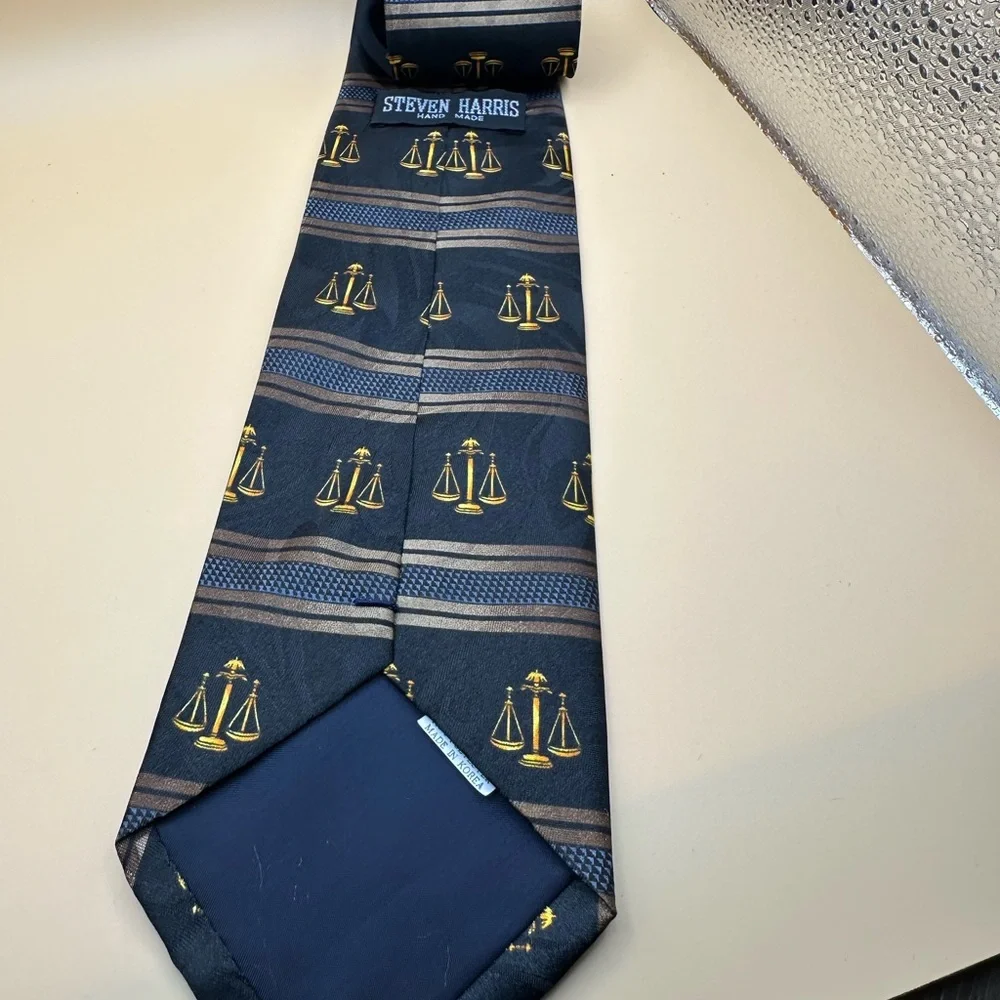 Sophisticated‎ Navy and Gold Scales Tie